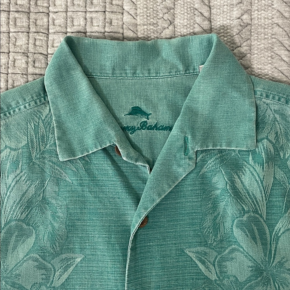 Tommy Bahama Men's Teal Seafoam Green Floral Button Down Shirt